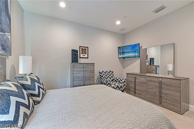 2555 Seychelles DR 407, Naples, FL 34112