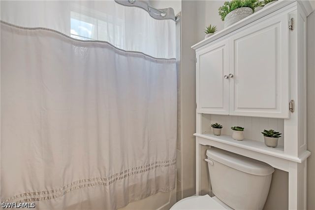2555 Seychelles DR 407, Naples, FL 34112