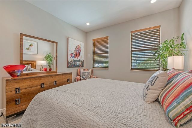 2555 Seychelles DR 407, Naples, FL 34112