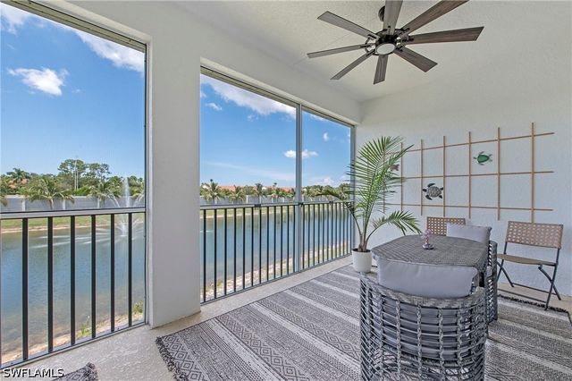 2555 Seychelles DR 407, Naples, FL 34112