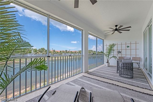 2555 Seychelles DR 407, Naples, FL 34112