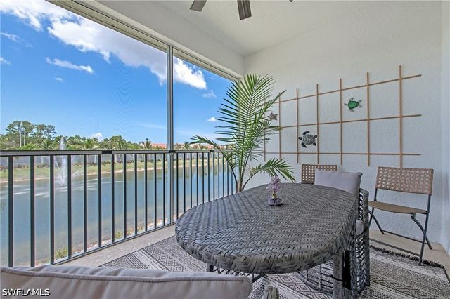 2555 Seychelles DR 407, Naples, FL 34112