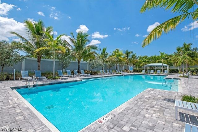 2555 Seychelles DR 407, Naples, FL 34112