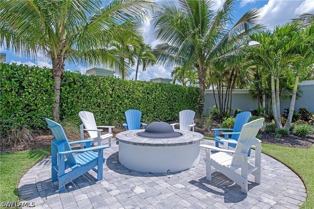 2555 Seychelles DR 407, Naples, FL 34112