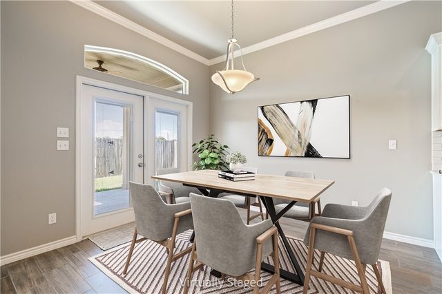 420 Gulfton Dr, Portland, TX 78374