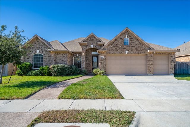 420 Gulfton Dr, Portland, TX 78374