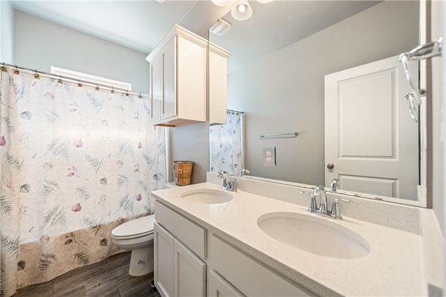 420 Gulfton Dr, Portland, TX 78374