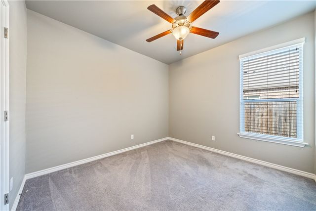 420 Gulfton Dr, Portland, TX 78374