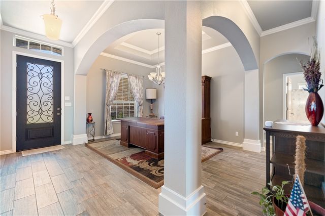 420 Gulfton Dr, Portland, TX 78374