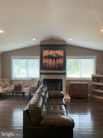 2246 N WEST AVE, Vineland, NJ 08360