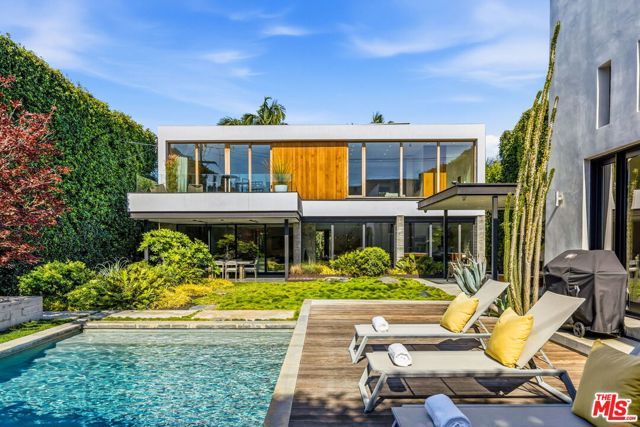 800 N Orlando Avenue, Los Angeles, CA 90069