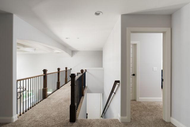 7567 Hallows Dr, Nashville, TN 37221