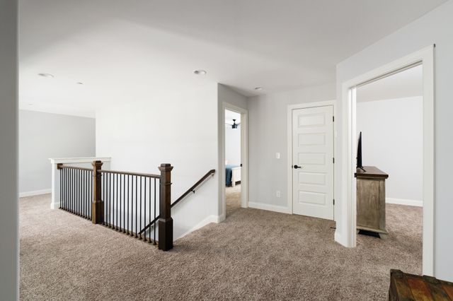 7567 Hallows Dr, Nashville, TN 37221