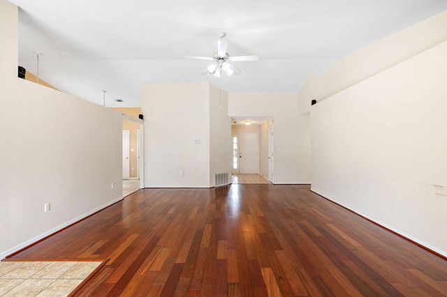 719 Majestic Prince Court, Crestview, FL 32539