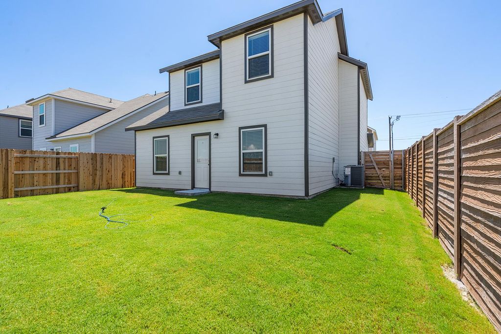 317 Carmel Canyon TRL, Jarrell, TX 76537