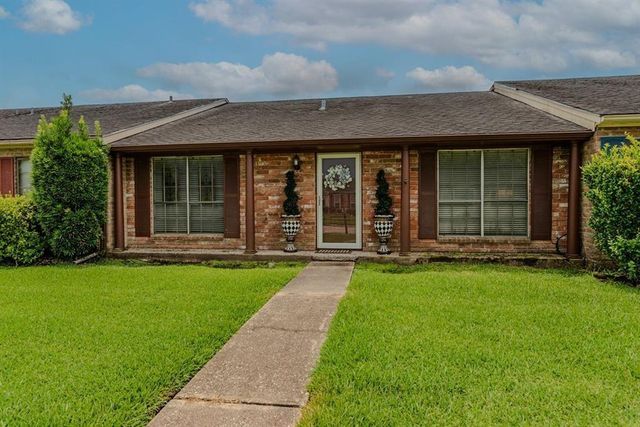 5975 Meadow Way, Beaumont, TX 77707