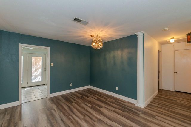 5975 Meadow Way, Beaumont, TX 77707