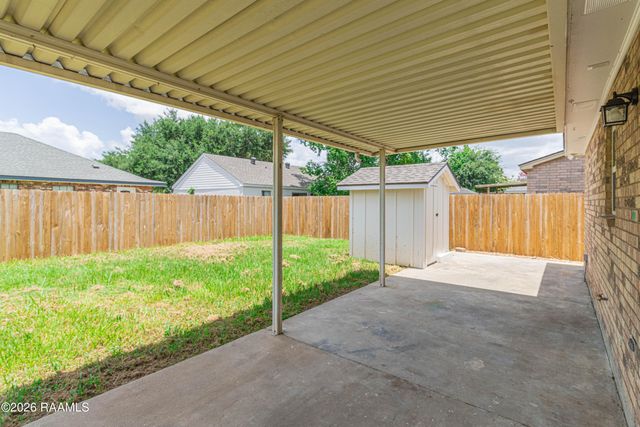 122 Pebble Beach Drive, Youngsville, LA 70592
