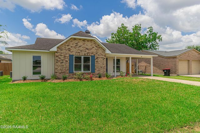 122 Pebble Beach Drive, Youngsville, LA 70592