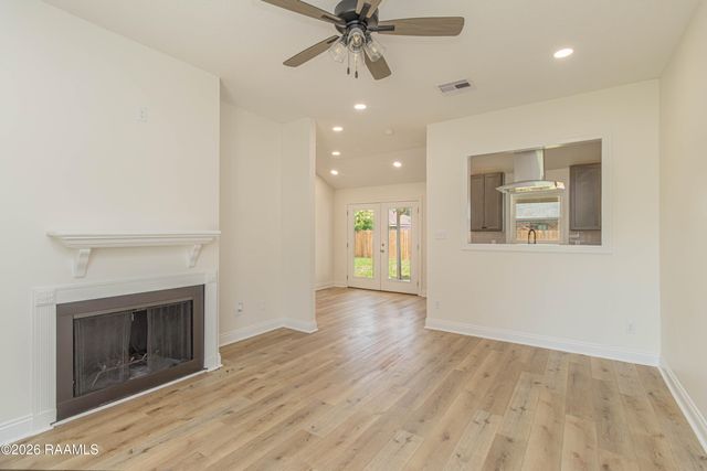 122 Pebble Beach Drive, Youngsville, LA 70592