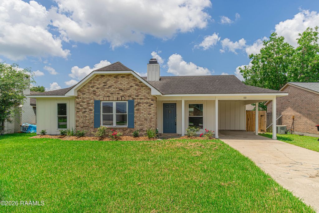 122 Pebble Beach Drive, Youngsville, LA 70592