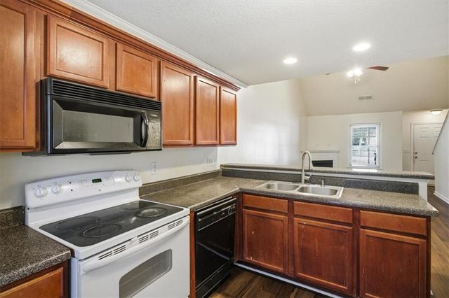 3018 Broadleaf Trail, Fairburn, GA 30213