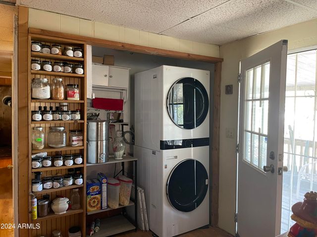 164 W MORRIS Drive, Queen Valley, AZ 85118