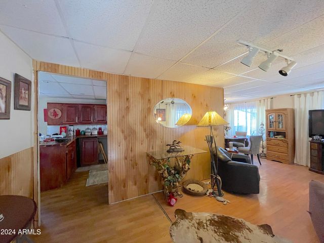 164 W MORRIS Drive, Queen Valley, AZ 85118