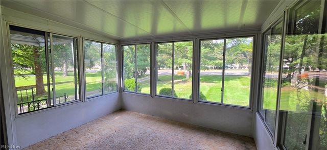 10017 W Ridgewood Drive, Parma Heights, OH 44130
