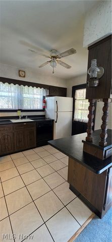 10017 W Ridgewood Drive, Parma Heights, OH 44130