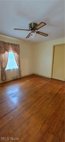 10017 W Ridgewood Drive, Parma Heights, OH 44130