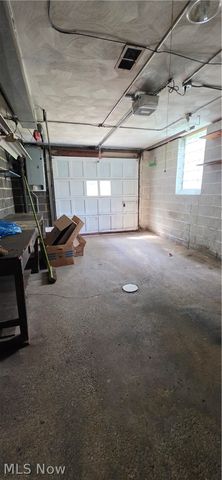 10017 W Ridgewood Drive, Parma Heights, OH 44130