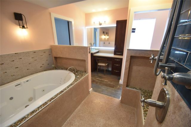 2918 10TH STREET N, St Petersburg, FL 33704