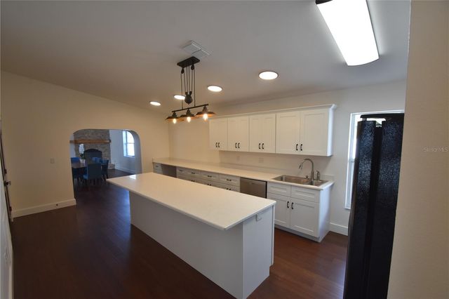 2918 10TH STREET N, St Petersburg, FL 33704