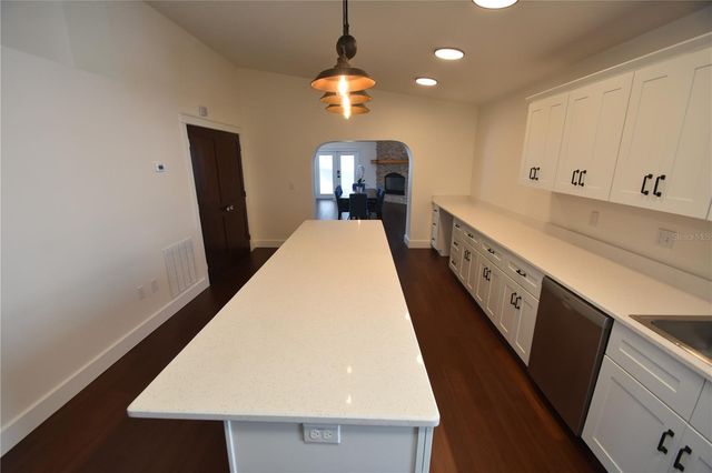 2918 10TH STREET N, St Petersburg, FL 33704