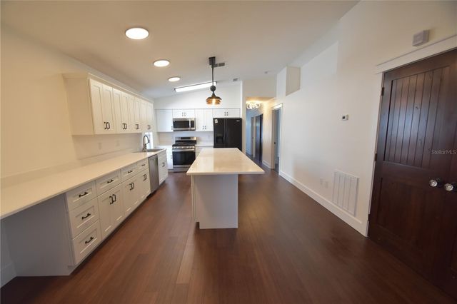 2918 10TH STREET N, St Petersburg, FL 33704