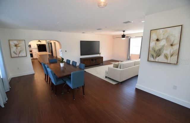 2918 10TH STREET N, St Petersburg, FL 33704