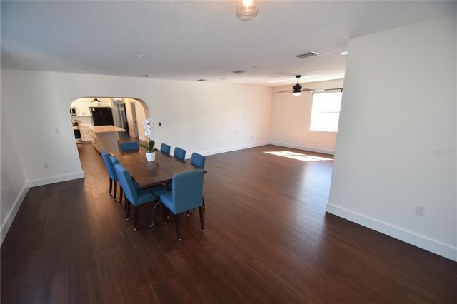 2918 10TH STREET N, St Petersburg, FL 33704