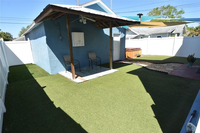 2918 10TH STREET N, St Petersburg, FL 33704