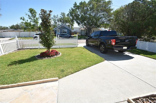 2918 10TH STREET N, St Petersburg, FL 33704