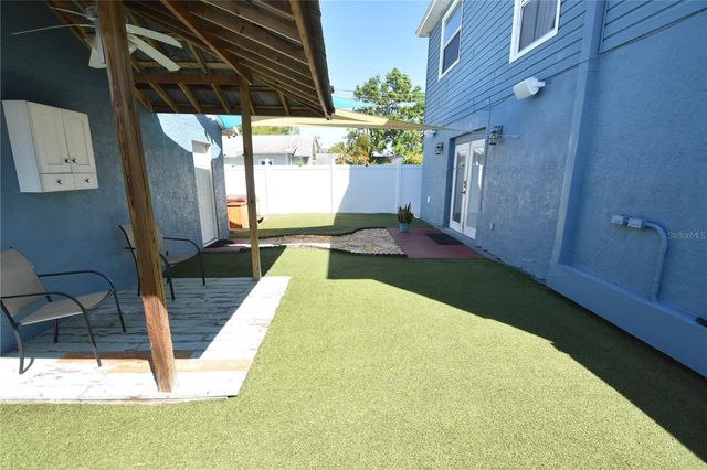 2918 10TH STREET N, St Petersburg, FL 33704