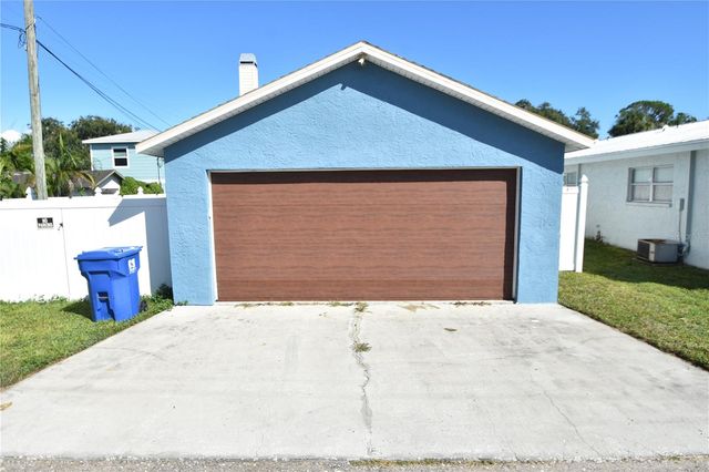 2918 10TH STREET N, St Petersburg, FL 33704