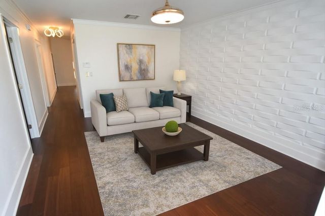 2918 10TH STREET N, St Petersburg, FL 33704