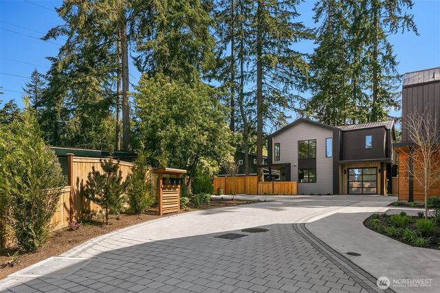12249 NE 66TH Street, Kirkland, WA 98033
