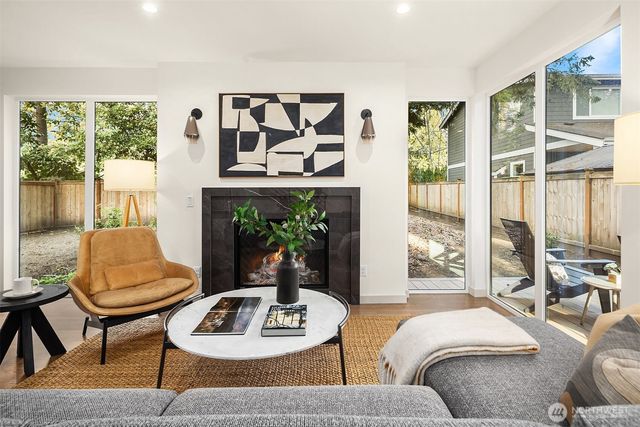 12249 NE 66TH Street, Kirkland, WA 98033