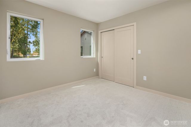 12249 NE 66TH Street, Kirkland, WA 98033