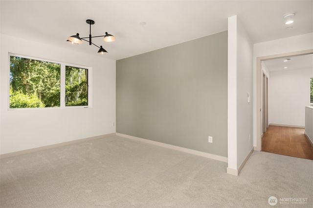 12249 NE 66TH Street, Kirkland, WA 98033