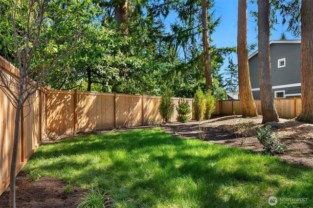 12249 NE 66TH Street, Kirkland, WA 98033
