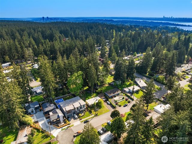 12249 NE 66TH Street, Kirkland, WA 98033