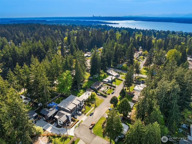 12249 NE 66TH Street, Kirkland, WA 98033